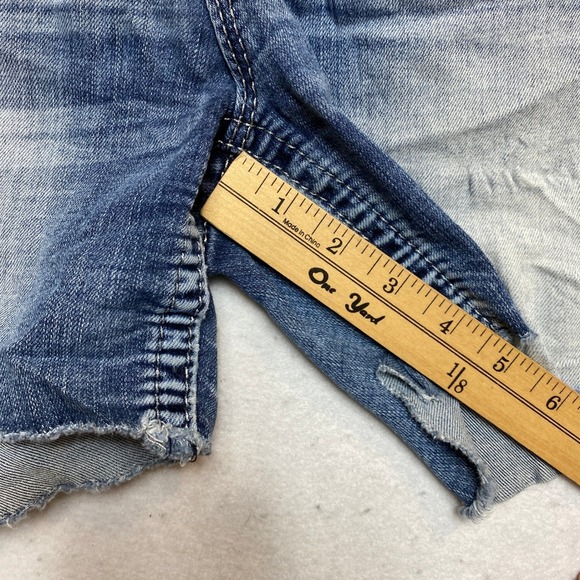 Miss Me Mid-Rise Easy Short Size 32 Blue Denim Embellished Distressed EB447EFH5 - Picture 6 of 8
